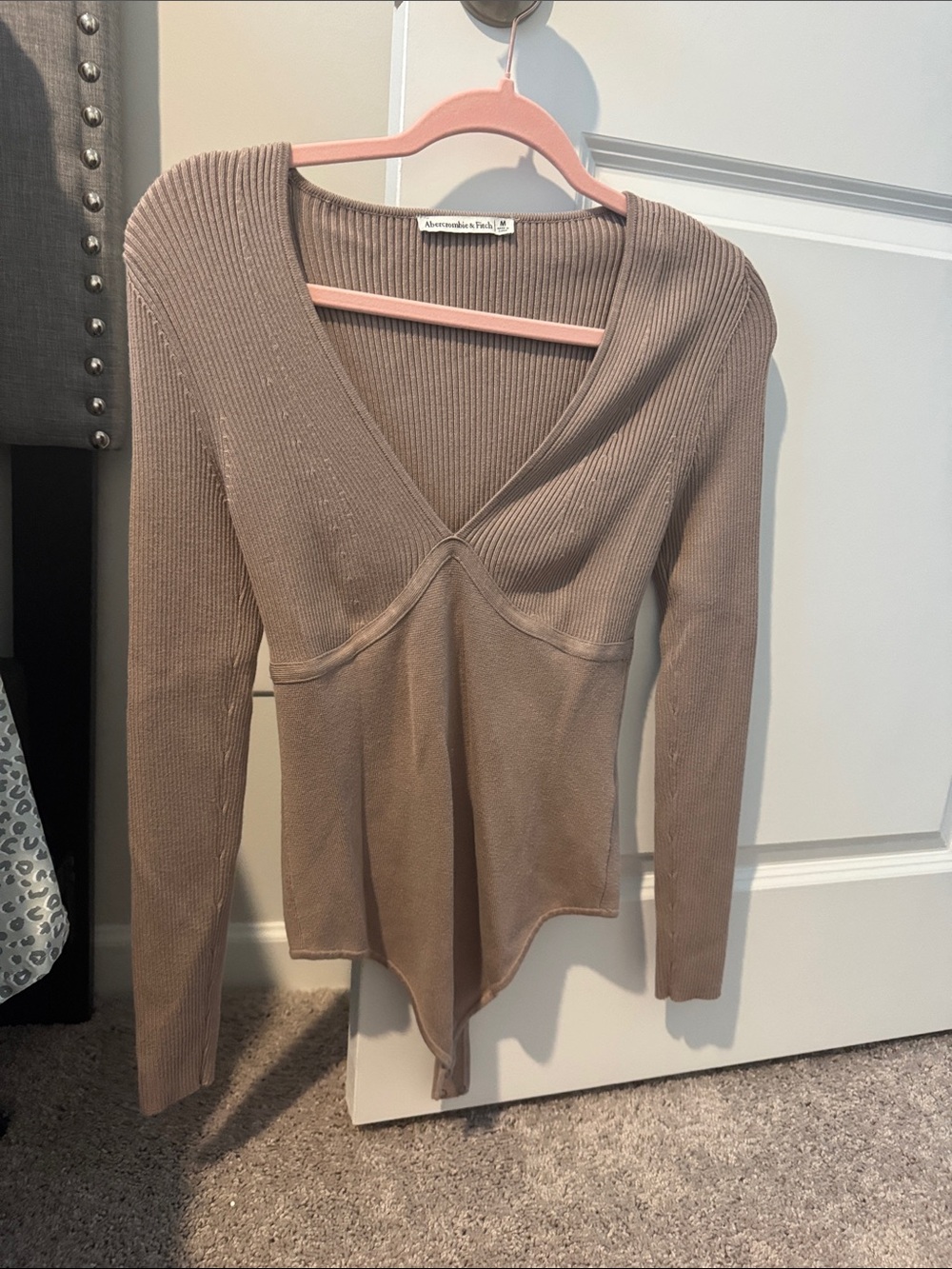 Abercrombie & Fitch Taupe Ribbed V-Neck Point-Hem Long Sleeve Top